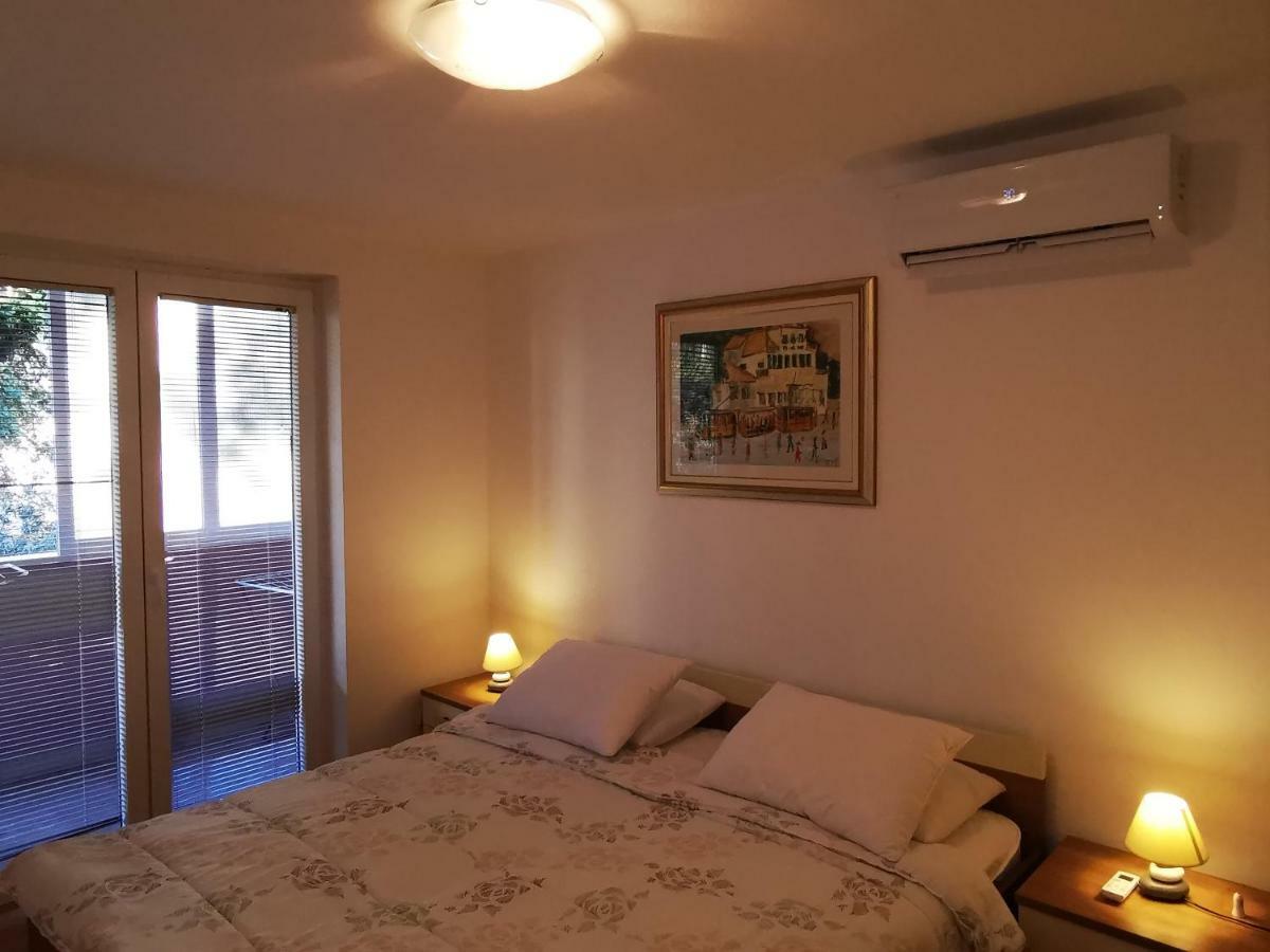 Comfortable 3* Apartment Lapad Center ดูบรอฟนิก ภายนอก รูปภาพ